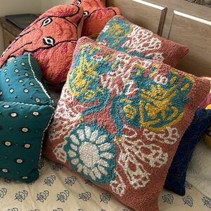 India world traveler collection pillow